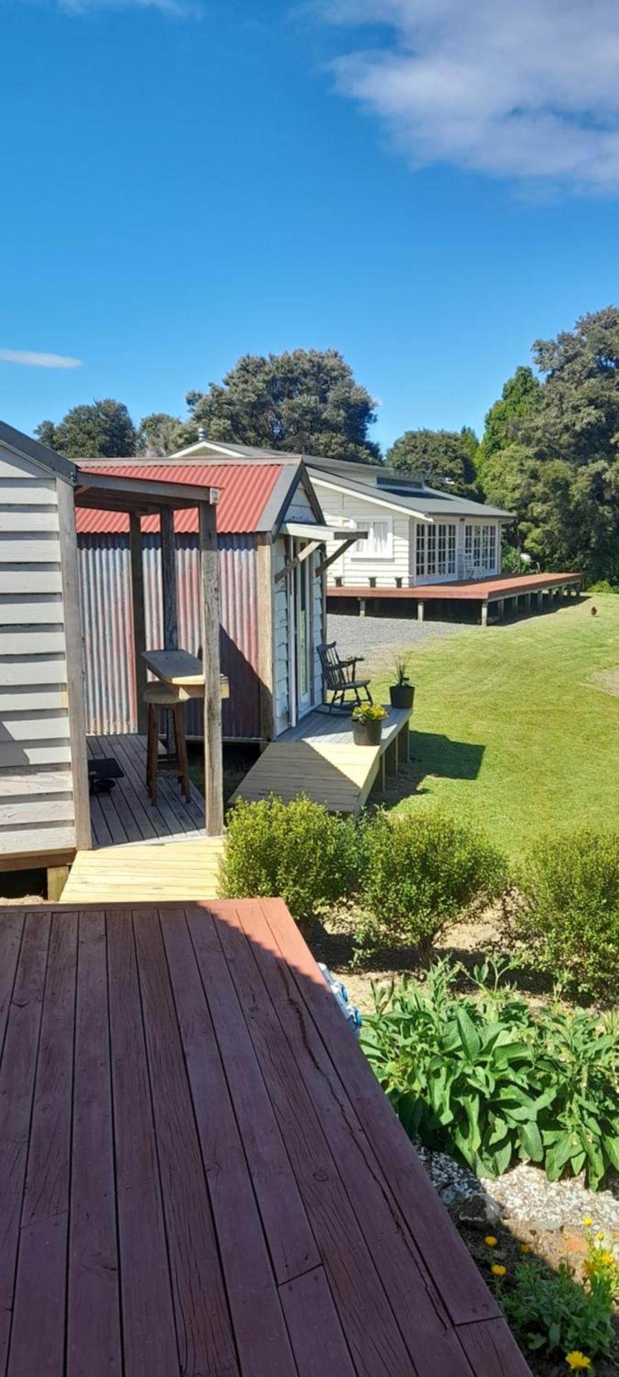 Taranaki Hotel Waihaha Exterior photo